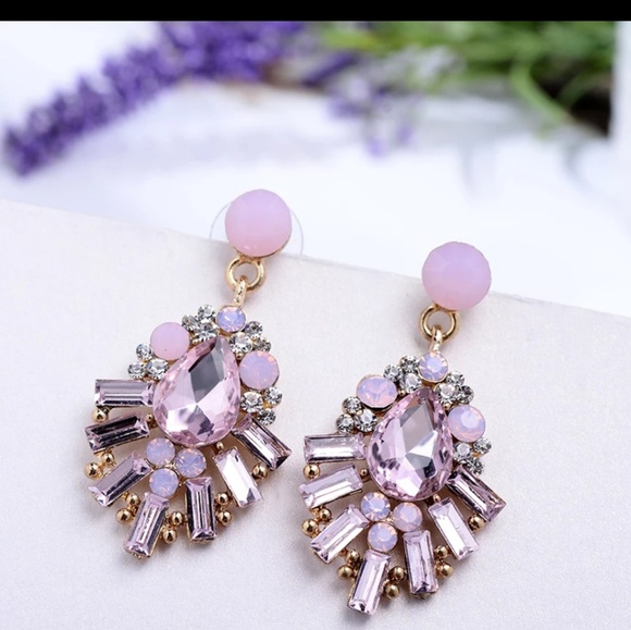 Pink rhinestone dangle earrings, drop earrings - Picture 2 of 4